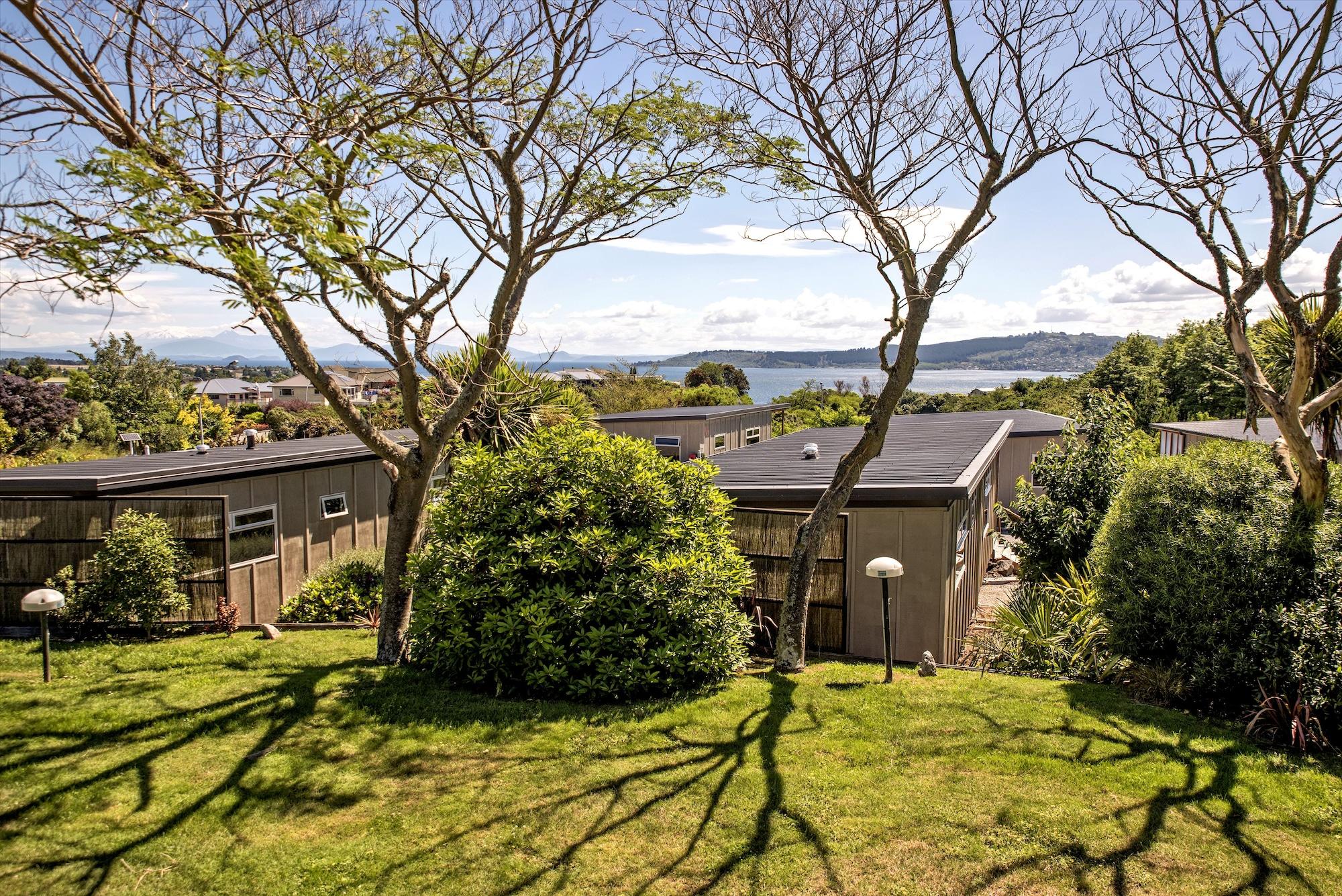 陶波德布雷思汽车旅馆酒店 外观 照片 Houses in the community